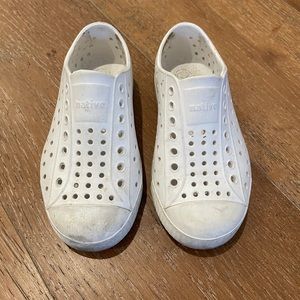 White Jefferson Natives - Size 11